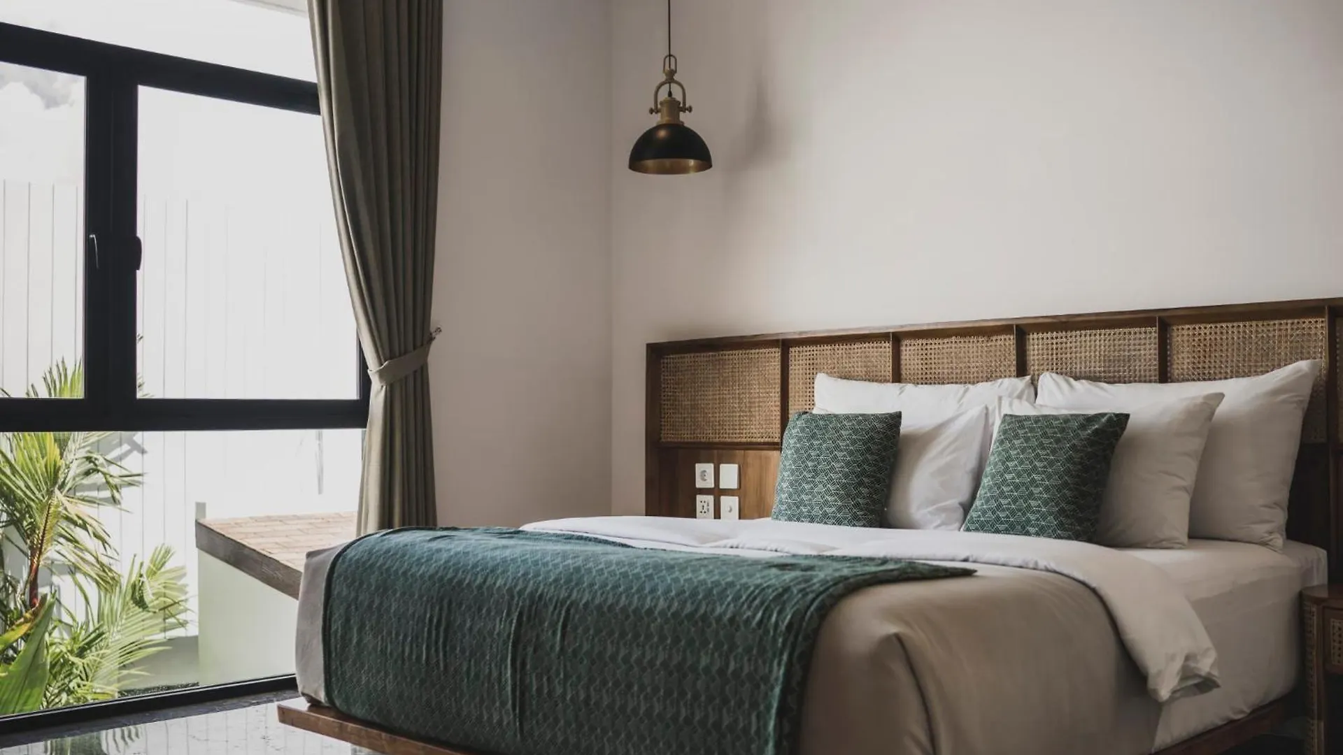 Eight Palms Villa Seminyak By Ini Vie Hospitality Indonesia